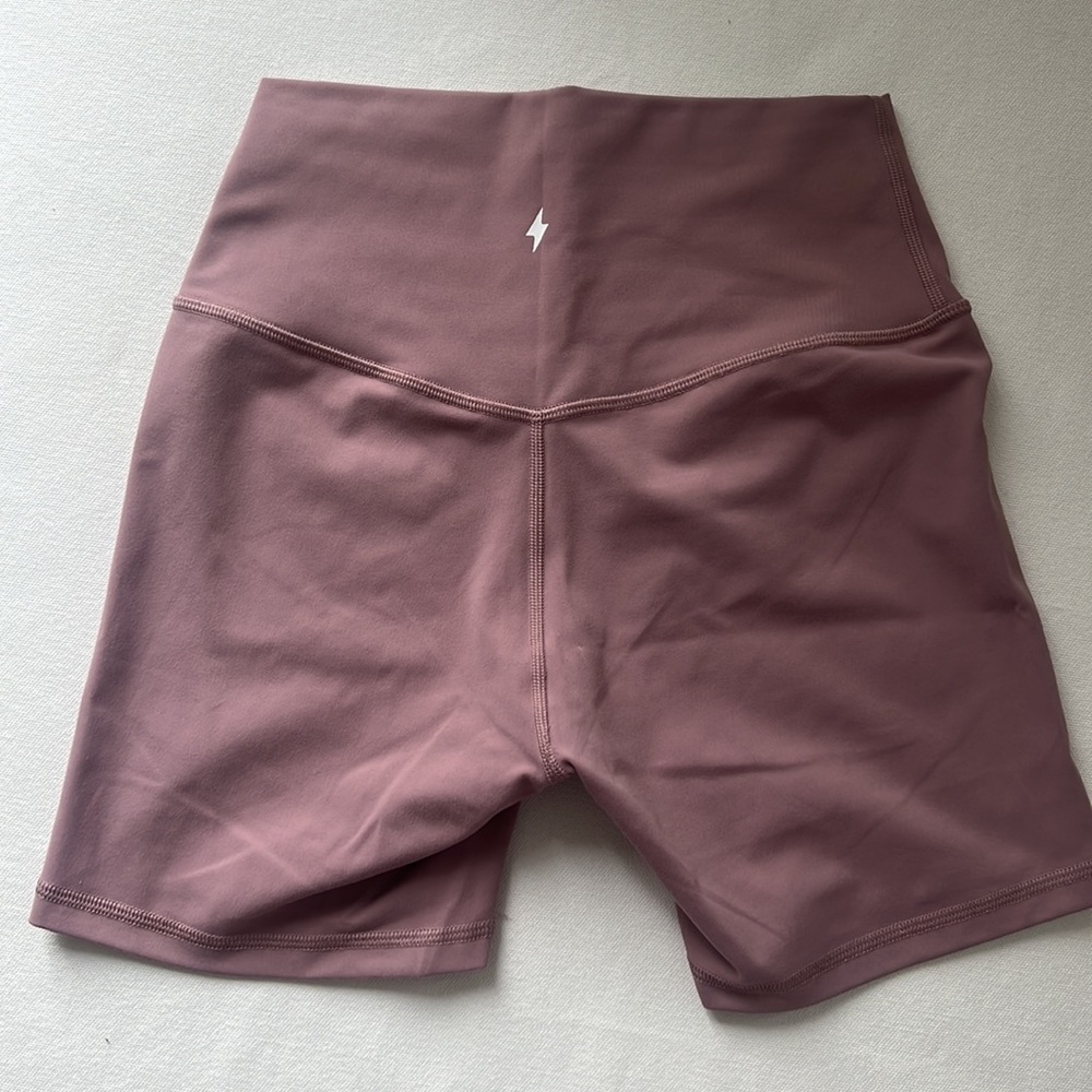 Azur Fit Shorts (Briar) (until 09/25)